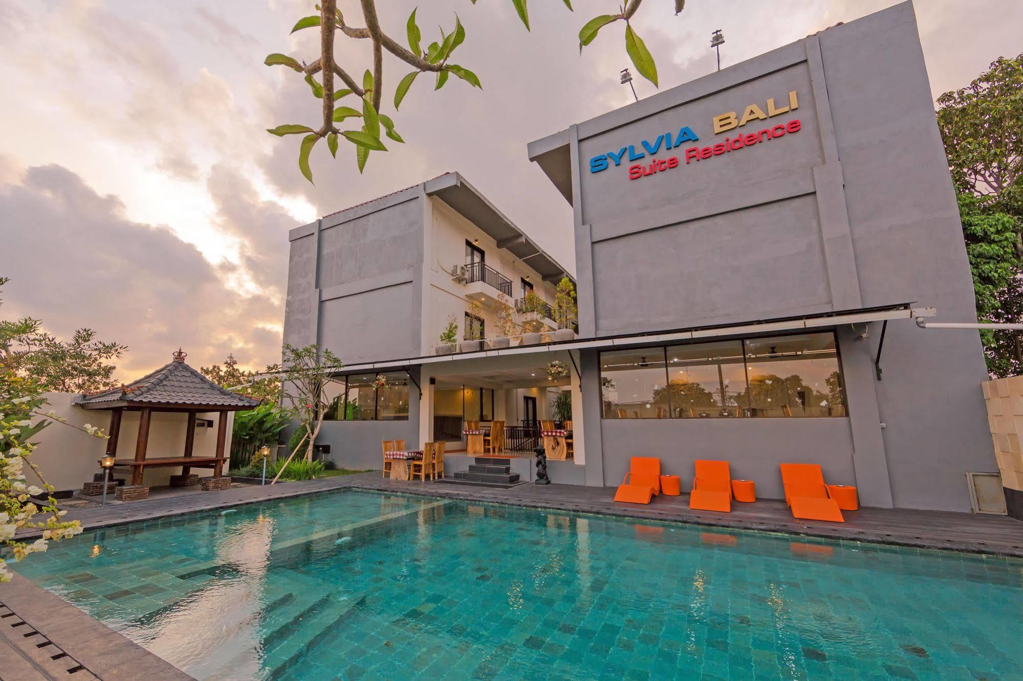 Hotel Reddoorz Near Mall Bali Galeria 2 3*