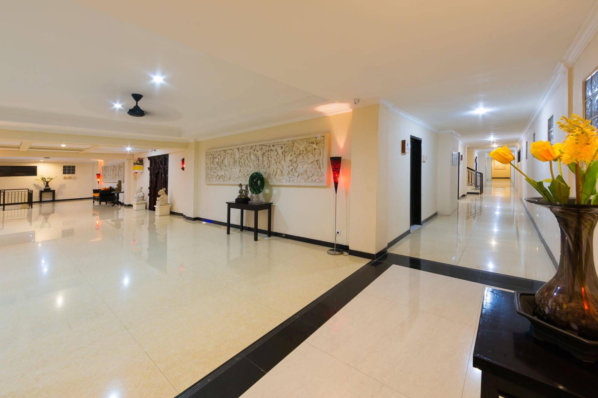 Hotel Reddoorz Near Mall Bali Galeria 2 Denpasar
